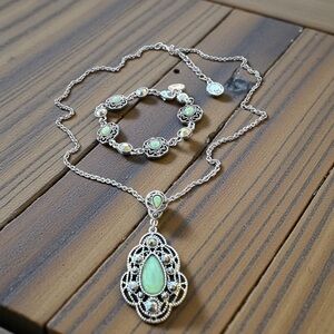 Vintage Liz Claiborne Sage Green & Silver Tone Jewelry Set